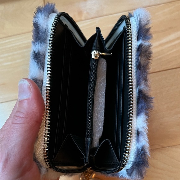 Furry Cheetah Print Wallets - Picture 3 of 4